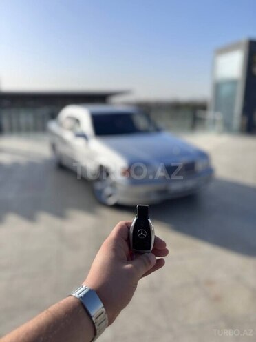 Mercedes C 180 1997, 320,000 km - 1.8 l - Bakı