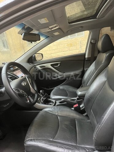 Hyundai Elantra 2015, 193,121 km - 2.0 l - Bakı