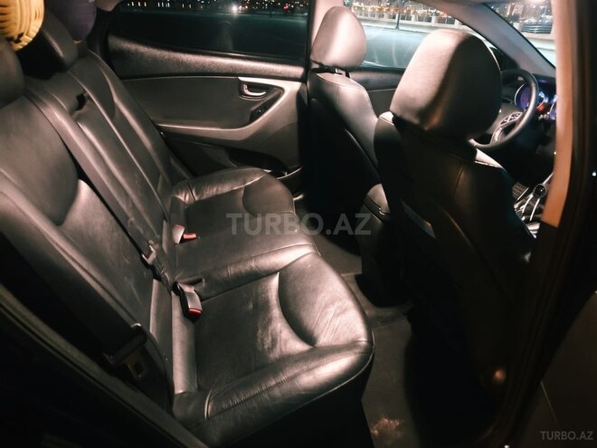 Hyundai Elantra 2015, 193,121 km - 2.0 l - Bakı
