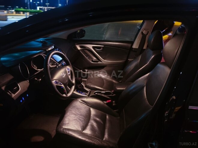 Hyundai Elantra 2015, 193,121 km - 2.0 l - Bakı