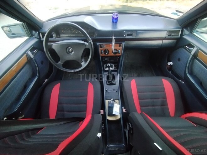 Mercedes  1991, 234,650 km - 2.0 л - Bakı