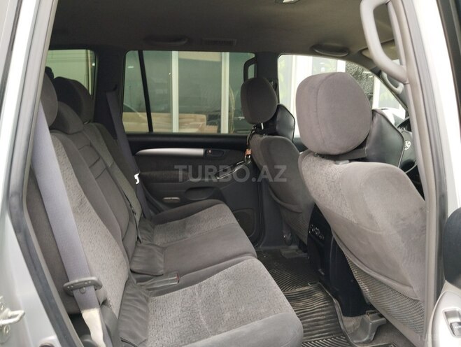 Toyota Land Cruiser Prado-9