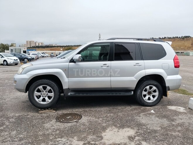 Toyota Land Cruiser Prado-4