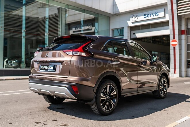 Mitsubishi Eclipse Cross-8