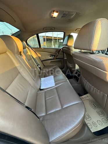 BMW 525-9