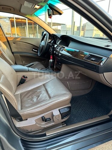 BMW 525-12