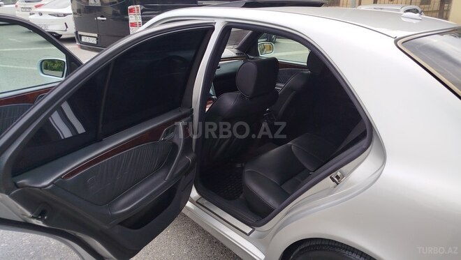 Mercedes E 280 1999, 255,000 km - 2.8 l - Bakı