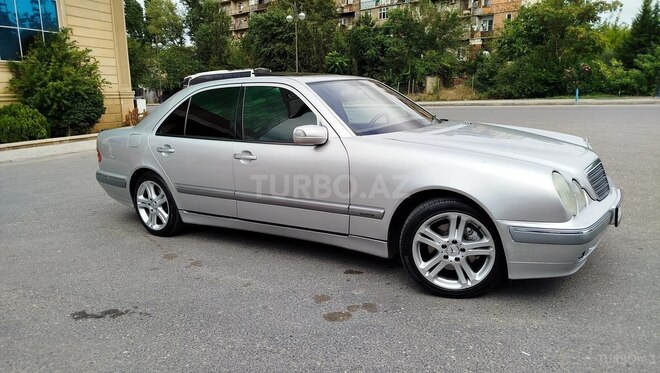 Mercedes E 280 1999, 255,000 km - 2.8 l - Bakı