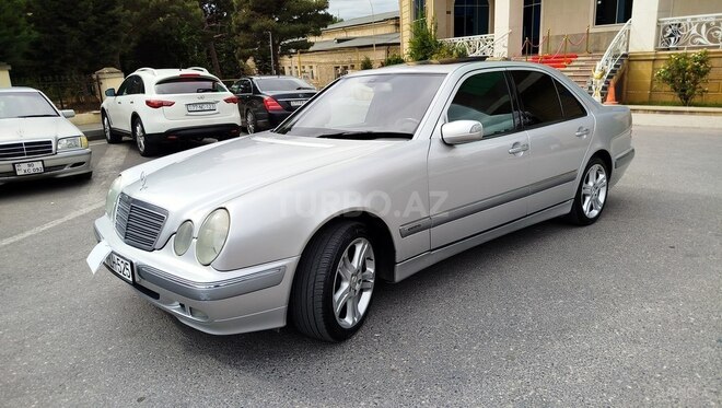 Mercedes E 280 1999, 255,000 km - 2.8 l - Bakı