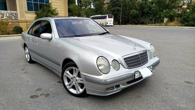 Mercedes E 280 1999, 255,000 km - 2.8 l - Bakı