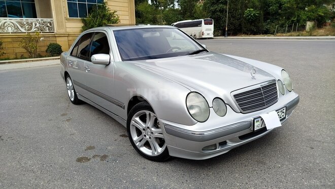 Mercedes E 280 1999, 255,000 km - 2.8 l - Bakı