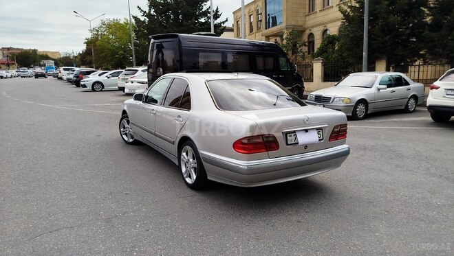 Mercedes E 280 1999, 255,000 km - 2.8 l - Bakı