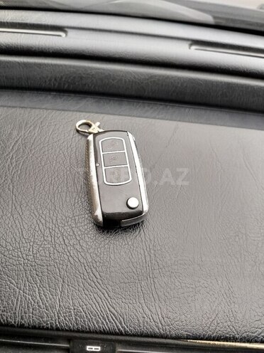 Mercedes C 200 1996, 270,054 km - 2.0 л - Bakı