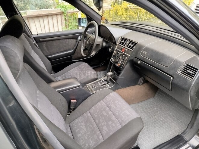 Mercedes C 200 1996, 270,054 km - 2.0 л - Bakı
