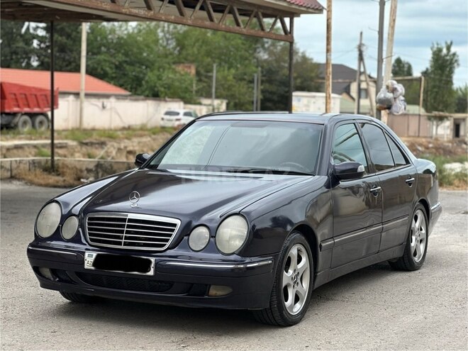 Mercedes E 220 2001, 254,782 km - 2.2 l - Bakı