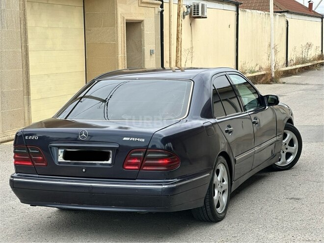 Mercedes E 220 2001, 254,782 km - 2.2 l - Bakı