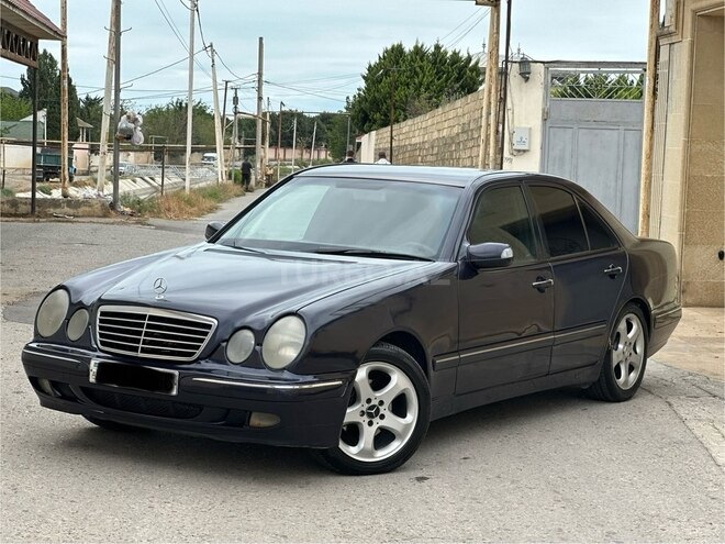 Mercedes E 220 2001, 254,782 km - 2.2 l - Bakı