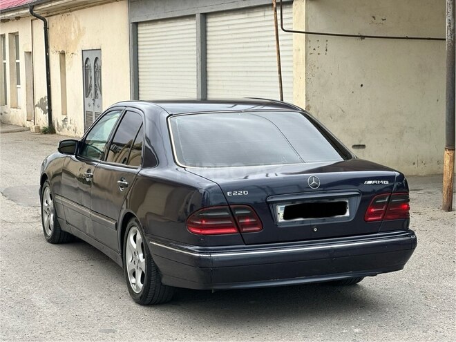 Mercedes E 220 2001, 254,782 km - 2.2 l - Bakı