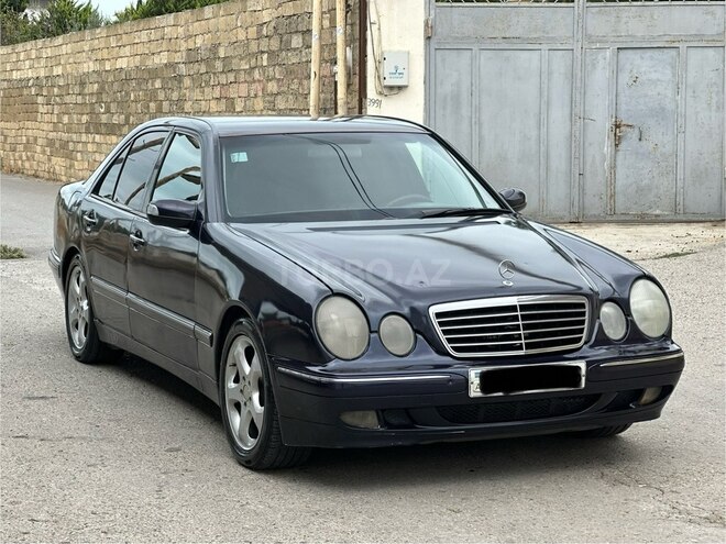 Mercedes E 220 2001, 254,782 km - 2.2 l - Bakı