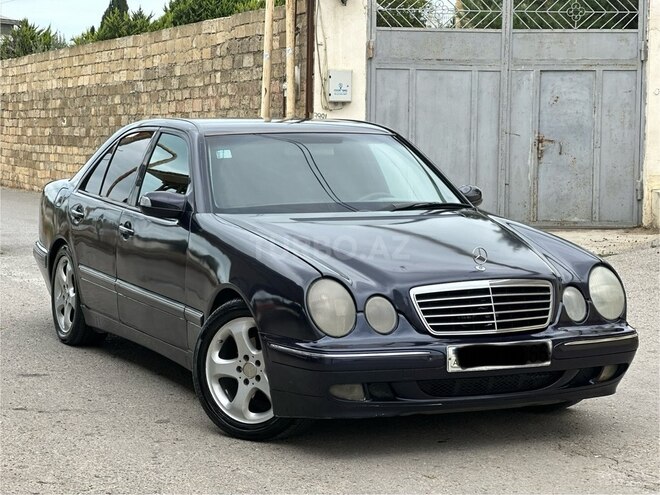 Mercedes E 220 2001, 254,782 km - 2.2 l - Bakı