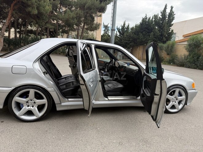 Mercedes C 240 2000, 195,000 km - 2.6 l - Bakı