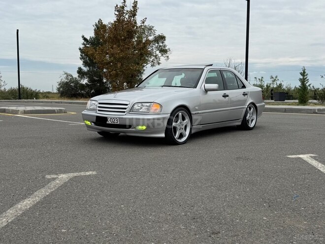 Mercedes C 280 2000, 400,000 km - 2.8 l - Yevlax