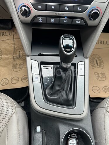 Hyundai Elantra 2016, 197,949 km - 2.0 л - Bakı