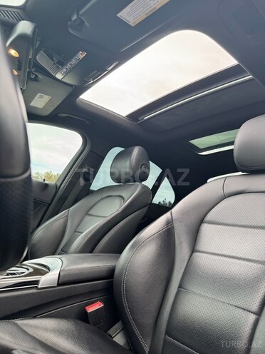 Mercedes C 300-11