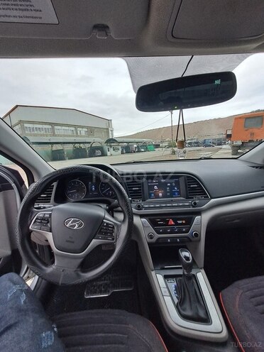 Hyundai Elantra 2018, 158,000 km - 2.0 l - Bakı