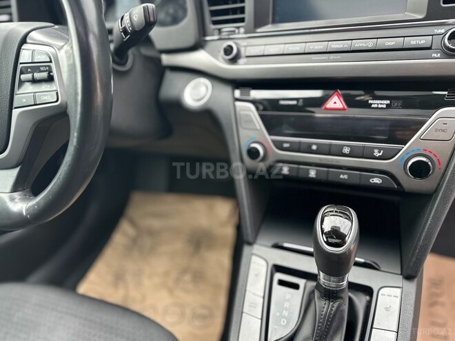 Hyundai Elantra 2016, 131,000 km - 2.0 l - Bakı