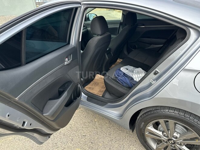 Hyundai Elantra 2016, 131,000 km - 2.0 l - Bakı