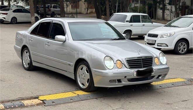 Mercedes E 240 1999, 366,999 km - 2.6 l - Bakı