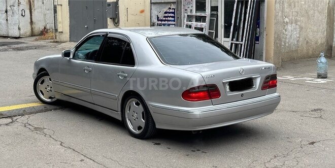 Mercedes E 240 1999, 366,999 km - 2.6 l - Bakı
