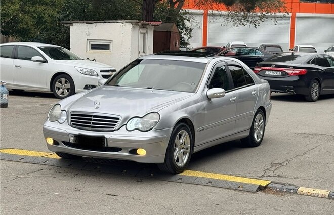 Mercedes C 240 2001, 355,445 km - 2.6 л - Bakı