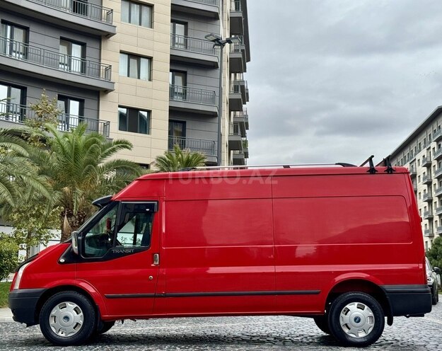 Ford Transit-7