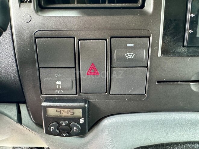 Ford Transit-20