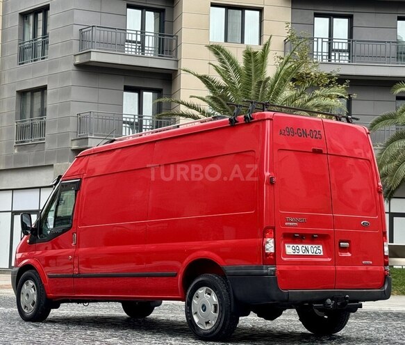 Ford Transit-9