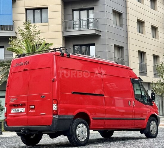 Ford Transit-10