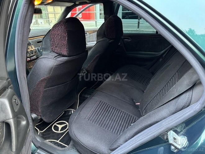 Mercedes E 240 1999, 396,000 km - 2.4 l - Sumqayıt