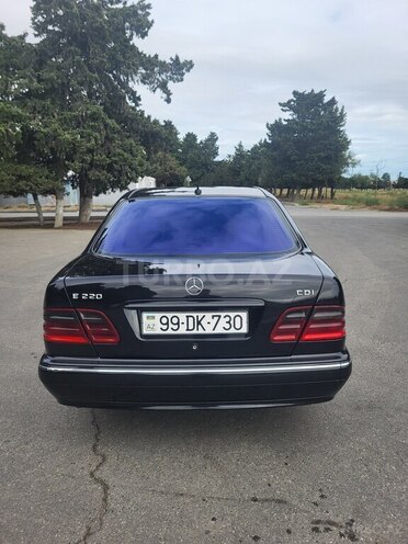 Mercedes E 220 2000, 362,000 km - 2.2 l - Bakı