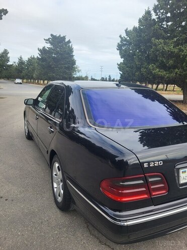 Mercedes E 220 2000, 362,000 km - 2.2 l - Bakı