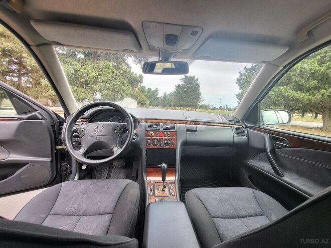 Mercedes E 220 2000, 362,000 km - 2.2 l - Bakı