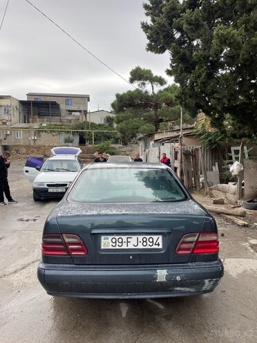 Mercedes E 220 2000, 402,000 km - 2.2 l - Bakı