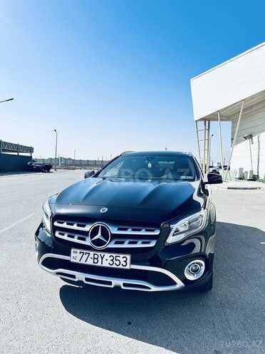 Mercedes GLA 250 4MATIC-2
