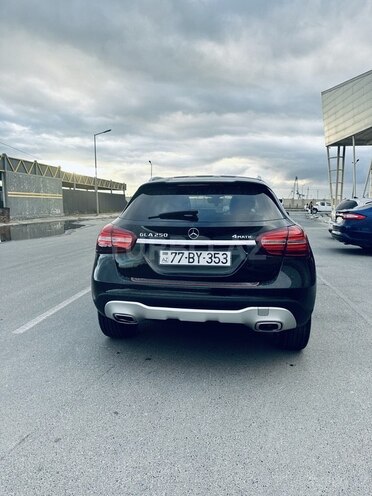 Mercedes GLA 250 4MATIC-5