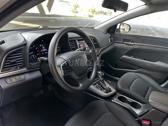 Hyundai Elantra 2018, 99,500 km - 2.0 l - Bakı