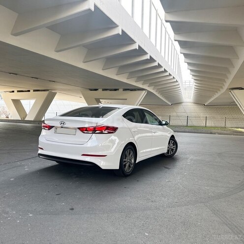 Hyundai Elantra 2018, 99,500 km - 2.0 l - Bakı