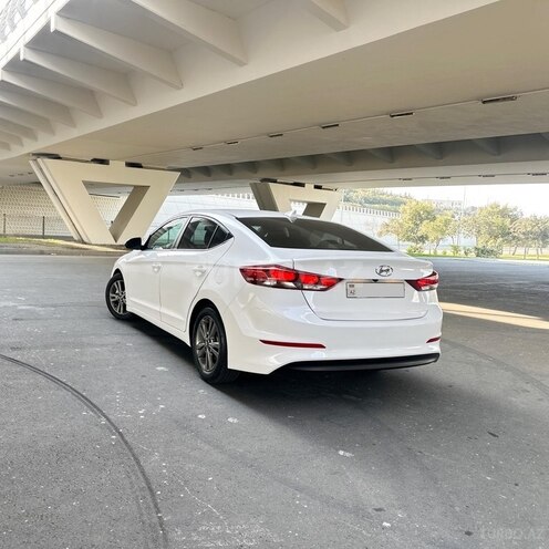 Hyundai Elantra 2018, 99,500 km - 2.0 l - Bakı