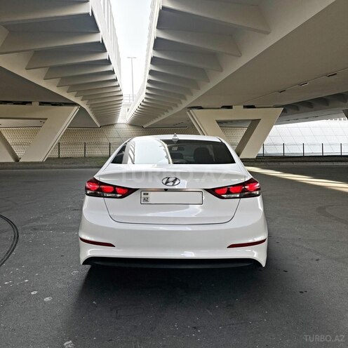 Hyundai Elantra 2018, 99,500 km - 2.0 l - Bakı
