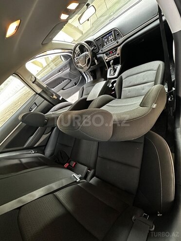 Hyundai Elantra 2018, 99,500 km - 2.0 l - Bakı